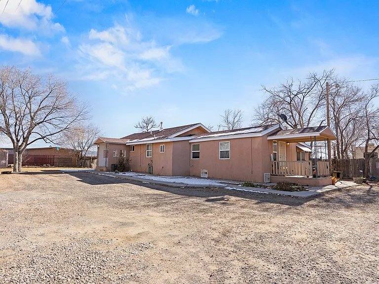 Luna Nueva recovery housing property with garden and outdoor spaces in Santa Fe, New Mexico